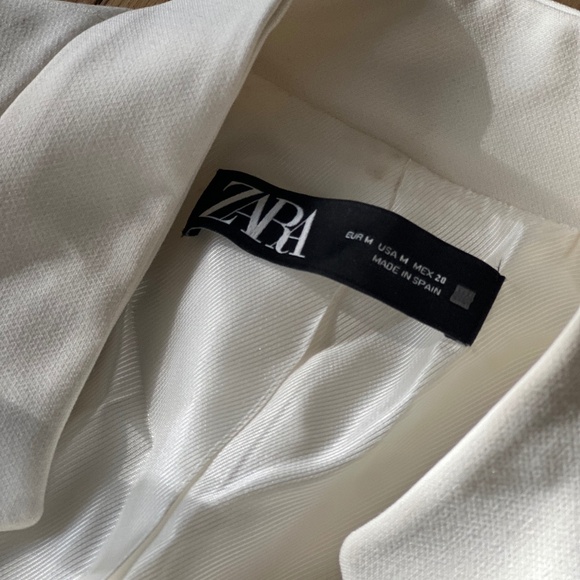 Zara White Blazer - Picture 2 of 3
